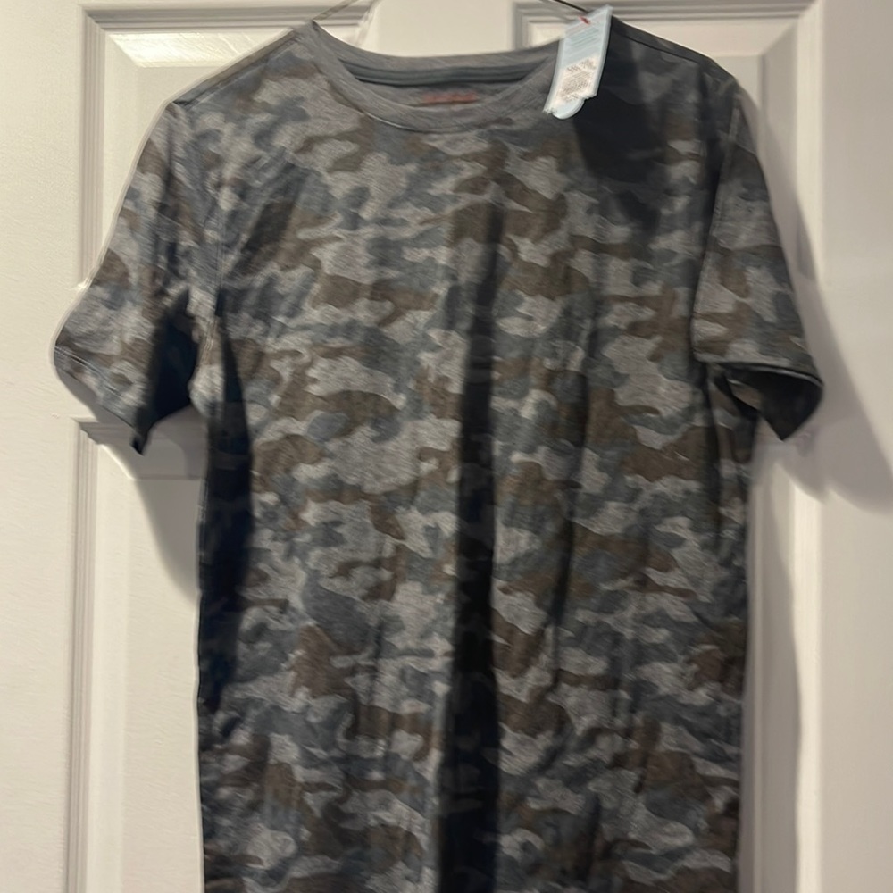 NWT Cat and Jack T-shirt for Boys-Camo